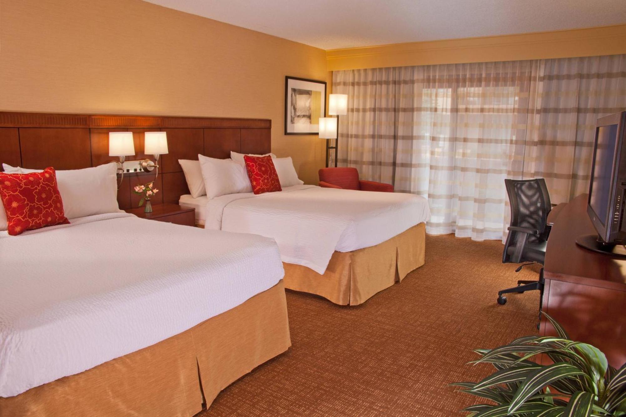 Courtyard Spokane Downtown At The Convention Center Ngoại thất bức ảnh